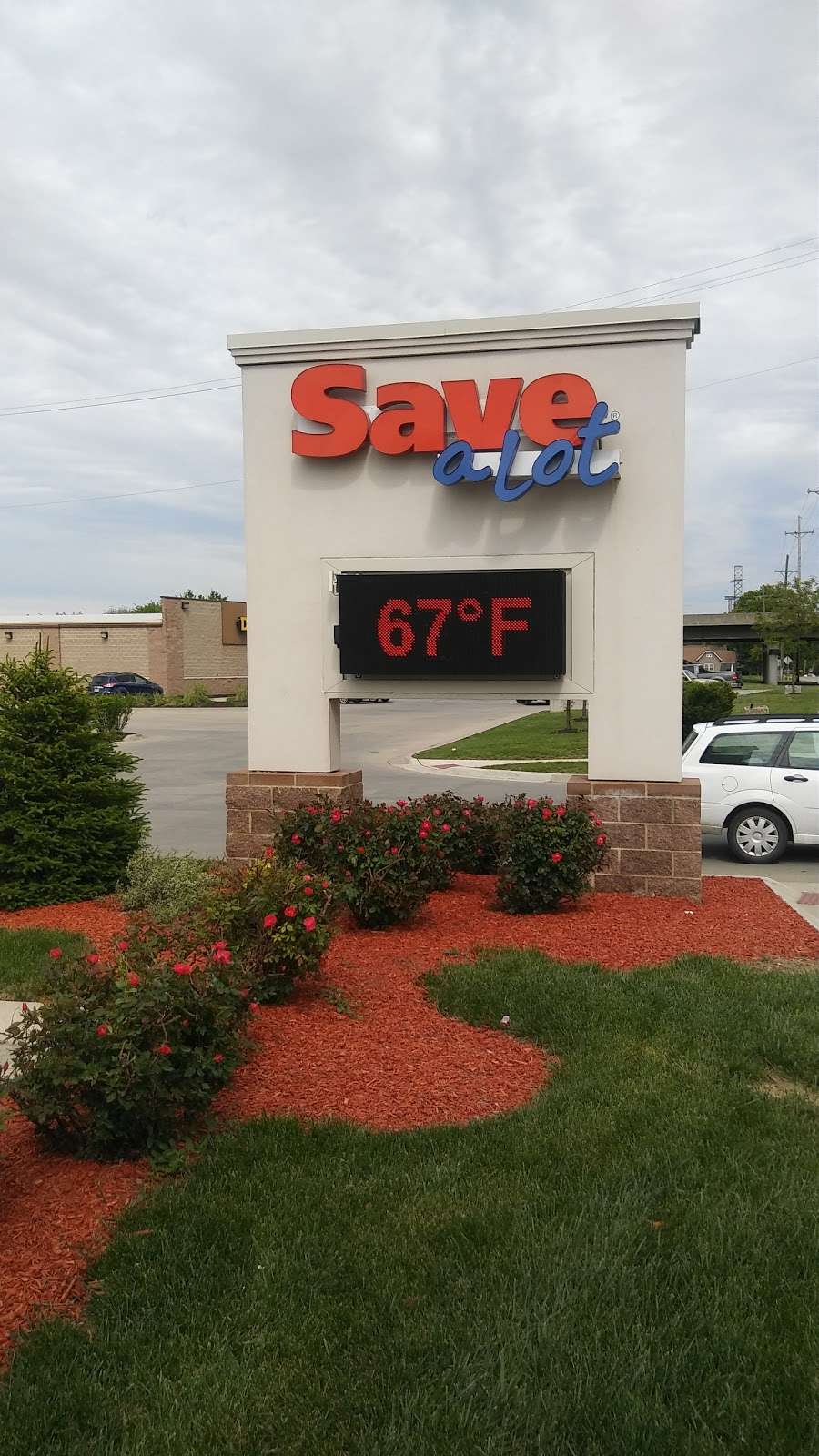 Save-A-Lot | 2102 Metropolitan Ave, Kansas City, KS 66106, USA | Phone: (913) 262-1065