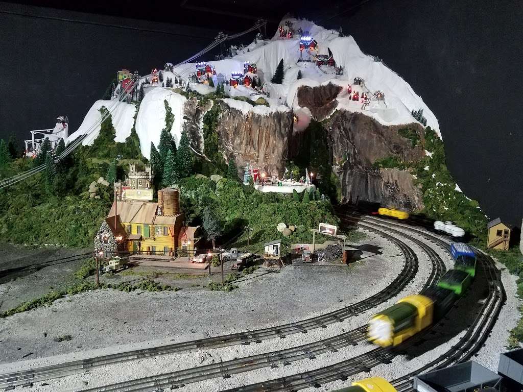 Merchants Square Model Train Exhibit | 1901 South 12th Street, 2nd Floor, Allentown, PA 18103, USA | Phone: (610) 797-7743