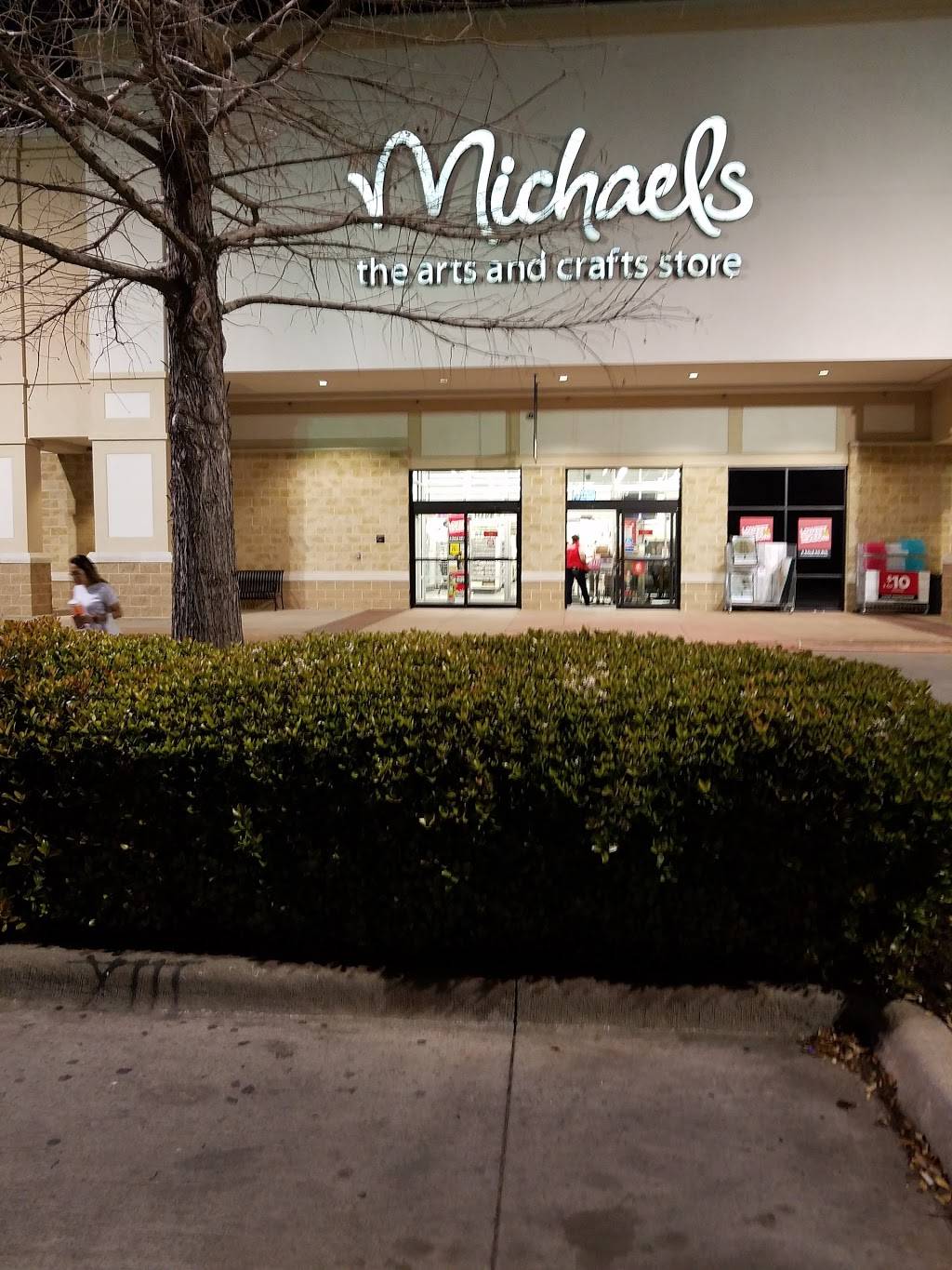 Michaels | 359 Carroll St, Fort Worth, TX 76107, USA | Phone: (817) 332-1002