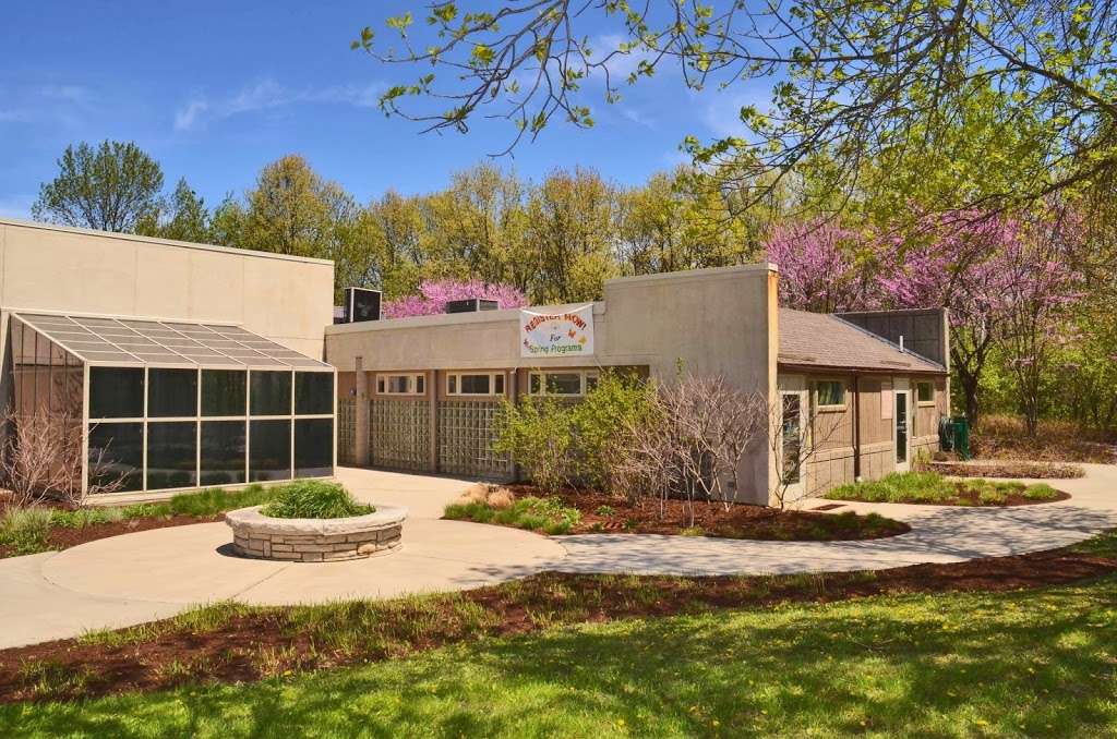 Heller Nature Center | 2821 Ridge Rd, Highland Park, IL 60035, USA | Phone: (847) 433-6901