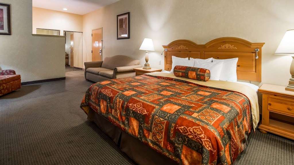 Best Western Plus Revere Inn & Suites | 3063 Lincoln Hwy E, US-30, Paradise, PA 17562, USA | Phone: (717) 687-7683