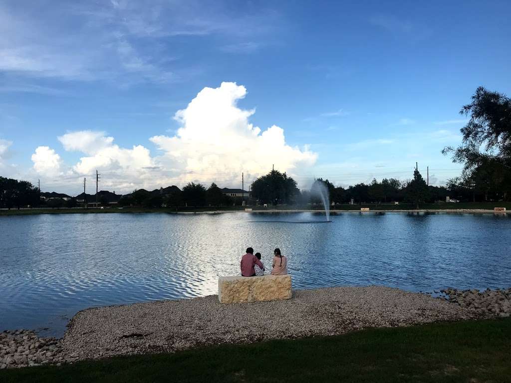 Firethorne Community Lake Walk | 0104-03-001-0008-914, Katy, TX 77494, USA