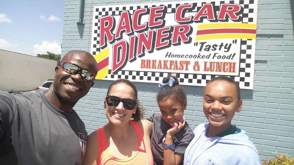 Race Car Diner | 25641 Monroe St, Astatula, FL 34705, USA | Phone: (352) 253-6940