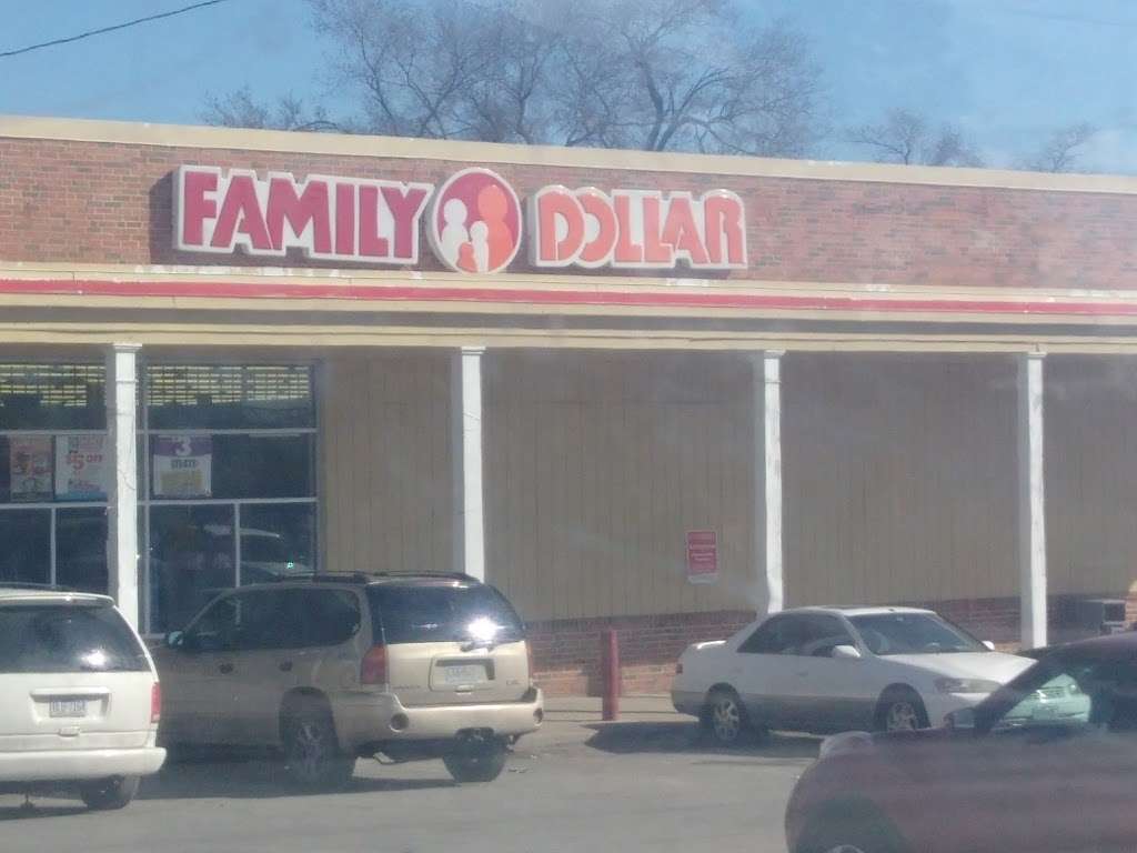 Family Dollar | 8215 Troost Ave, Kansas City, MO 64131, USA | Phone: (816) 237-1718