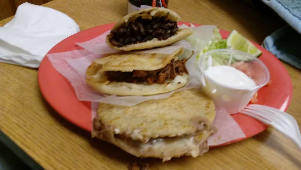 Taqueria Gran Morelos | 1141 N Memorial Dr, Racine, WI 53404, USA | Phone: (262) 638-1226