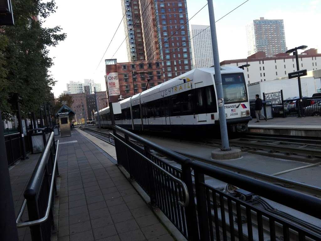 Harsimus Cove Light Rail Station | Jersey City, NJ 07302, USA