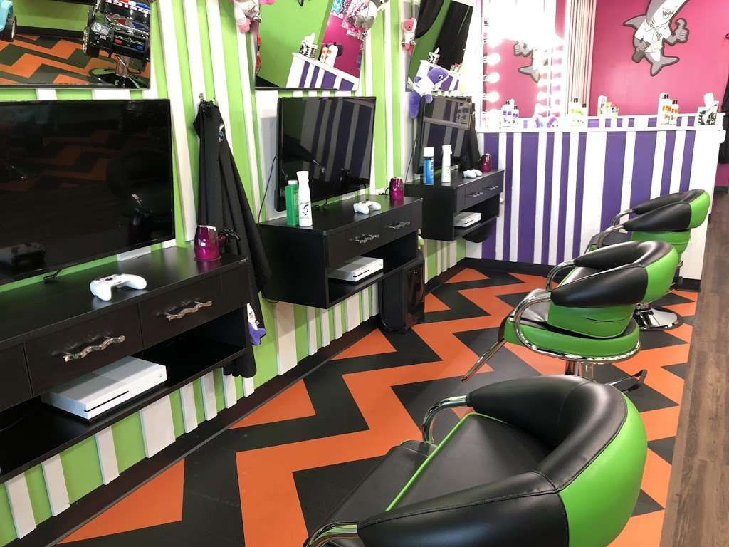 Sharkeys Cuts for Kids | 1538 West Grand Parkway South, Katy, TX 77494, United States | Phone: (832) 437-0296