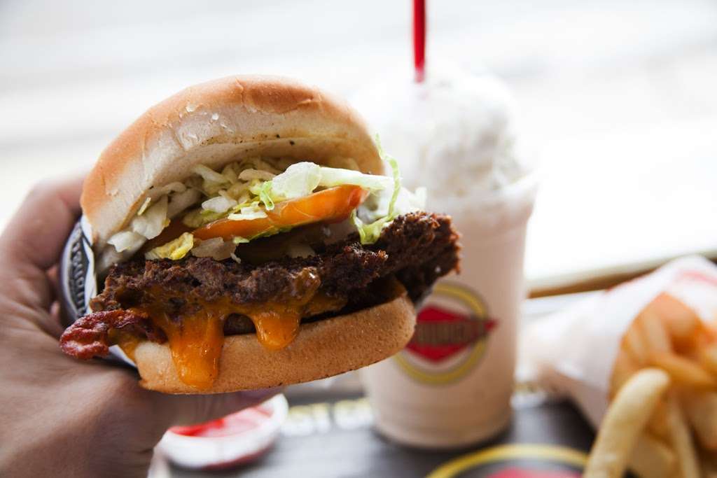 Fatburger & Buffalos Express | 5817 Crenshaw Blvd, Los Angeles, CA 90043, USA | Phone: (323) 291-7779