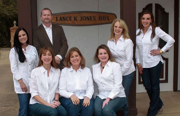 Jones Lance K DDS | 5754 Leona Ave, Dallas, TX 75231, USA | Phone: (214) 739-5030