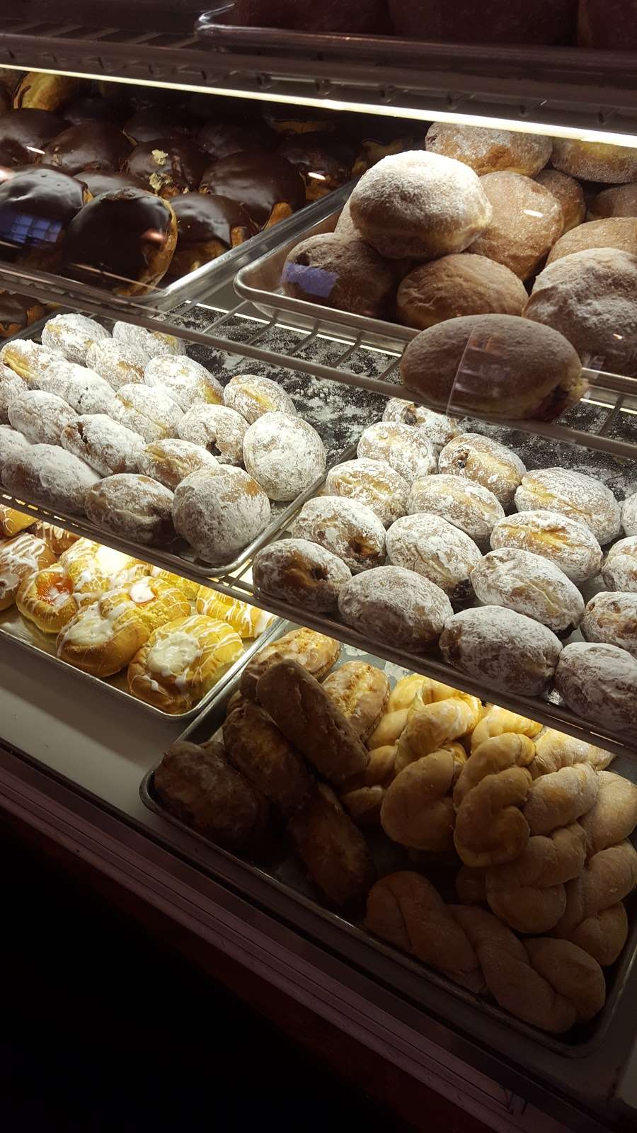 Canfora Bakery | 1100 E Oklahoma Ave, Milwaukee, WI 53207, USA | Phone: (414) 486-7747