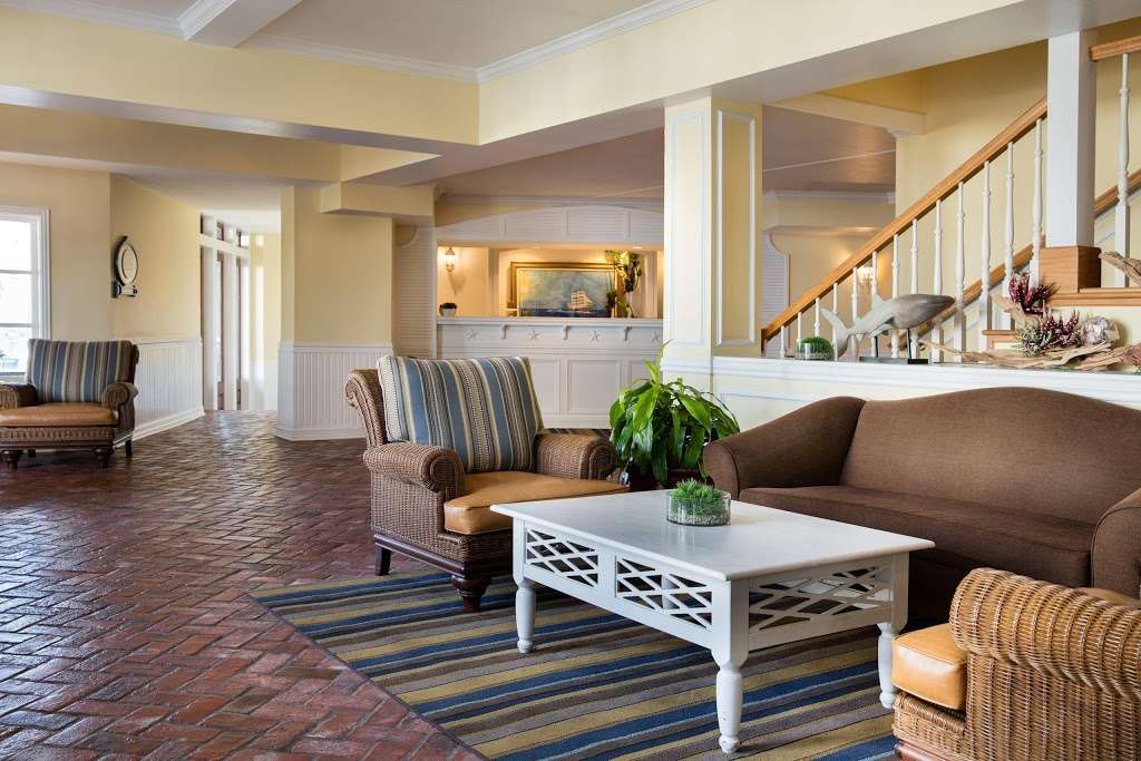 Boardwalk Inn | Waterfront #8, Kemah, TX 77565, USA | Phone: (281) 334-9880