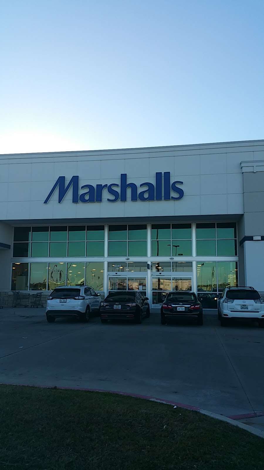Marshalls | 6345 Garth Rd, Baytown, TX 77521, USA | Phone: (281) 421-4893