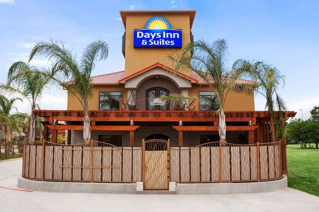 Days Inn & Suites by Wyndham Houston North-Spring | 16021 North Fwy, Houston, TX 77090, USA | Phone: (281) 631-5983