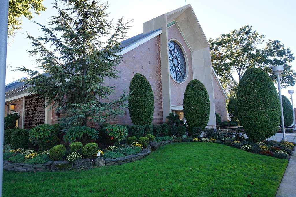 St Rose of Lima Church | 2 Bayview Ave, Massapequa, NY 11758, USA | Phone: (516) 798-4992