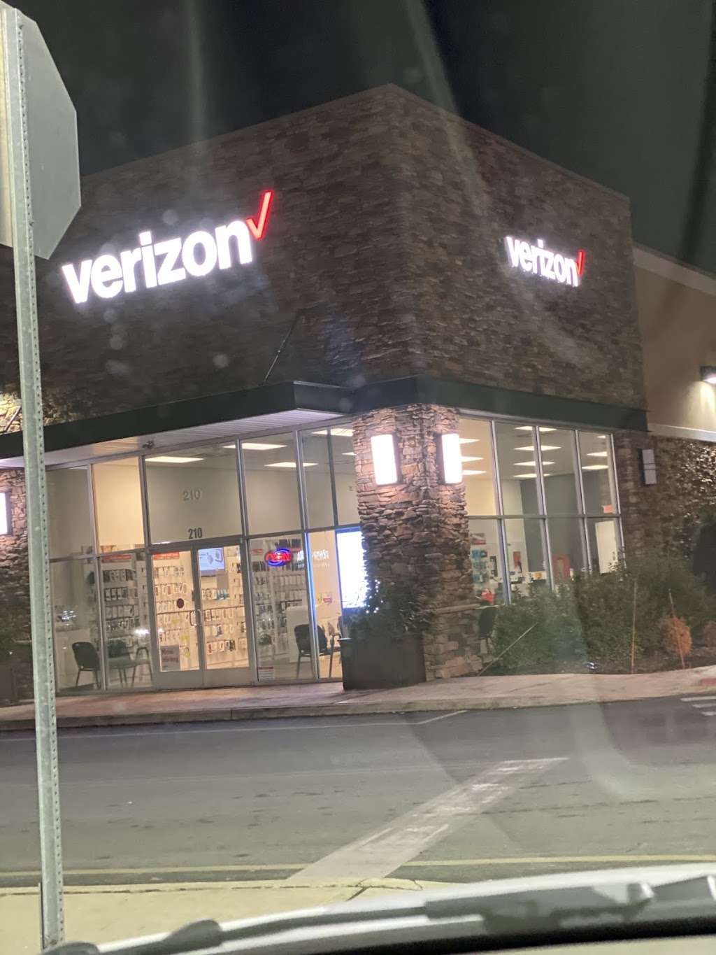 Verizon Authorized Retailer – Victra | 1255 Raritan Rd Suite #210, Clark, NJ 07066, USA | Phone: (732) 943-9117