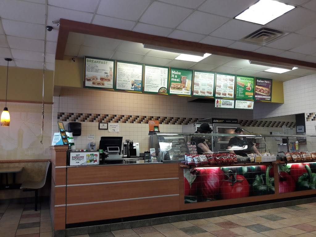 Subway | 1111 W Camp Wisdom Rd Suite B, Dallas, TX 75232, USA | Phone: (214) 302-9100