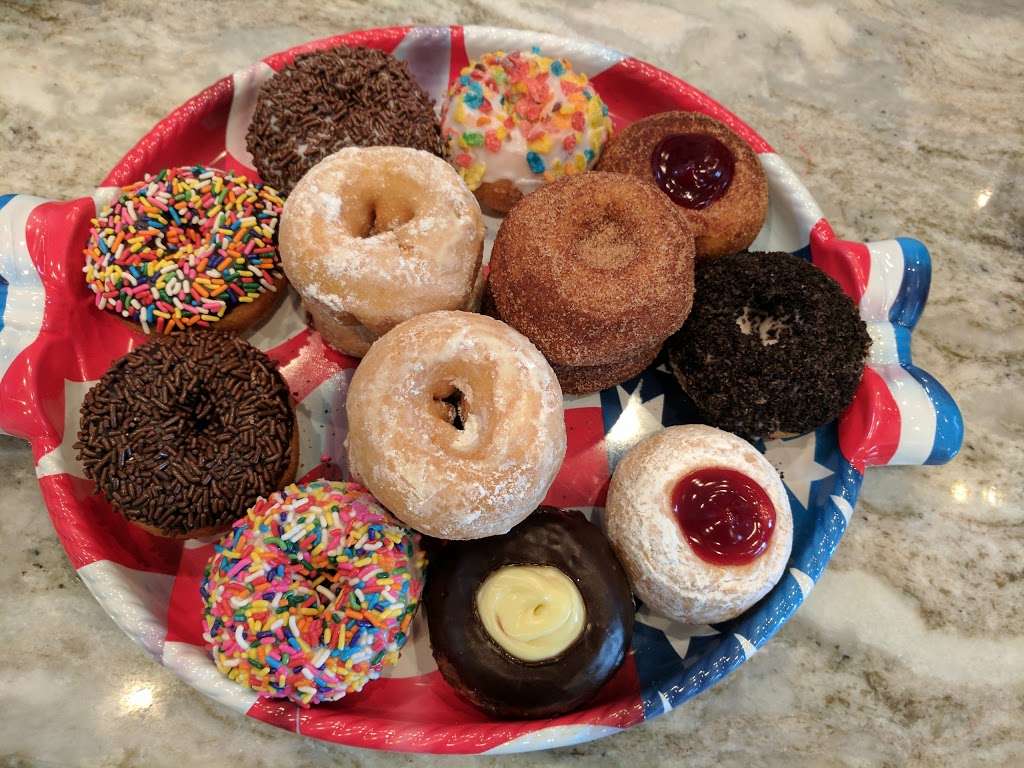 DErcole Donuts | 489 Tappan Rd, Northvale, NJ 07647, USA | Phone: (201) 768-0360