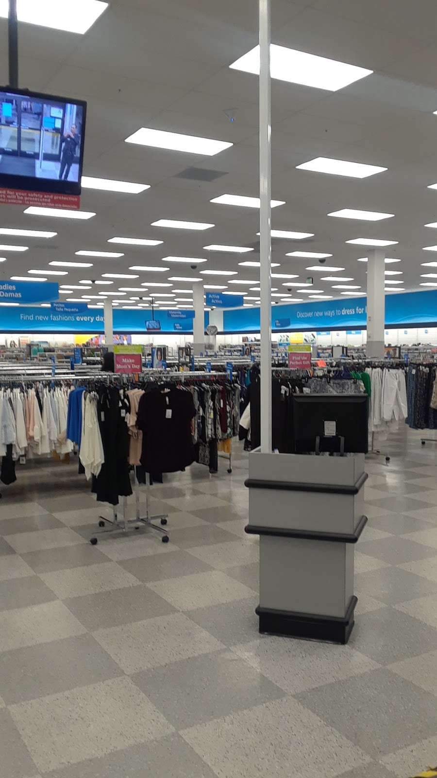 Ross Dress for Less | 15745 E Imperial Hwy, La Mirada, CA 90638, USA | Phone: (562) 902-1534