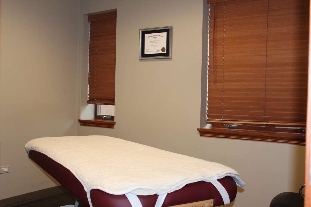 Algonquin Chiropractic Center | 2210 N Huntington Dr, Algonquin, IL 60102, USA | Phone: (847) 854-2000