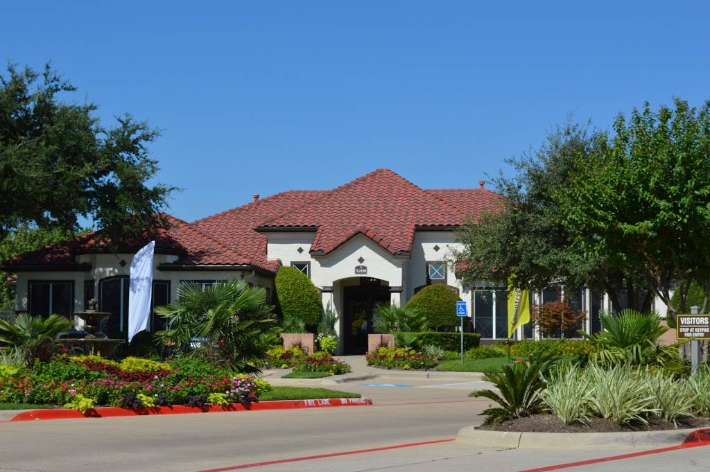 Smallwood Corporate Housing | 5200 Bryant Irvin Rd, Fort Worth, TX 76132, USA | Phone: (817) 249-2300