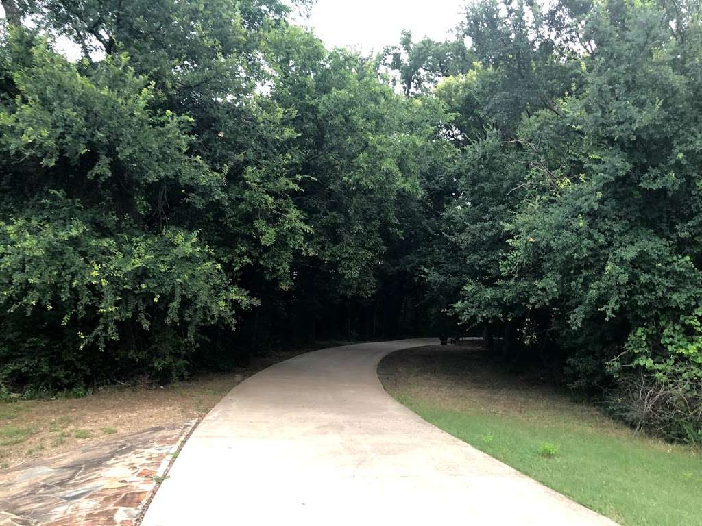 Campion Trails Park | 5950 Riverside Dr, Irving, TX 75039, USA | Phone: (972) 721-2501