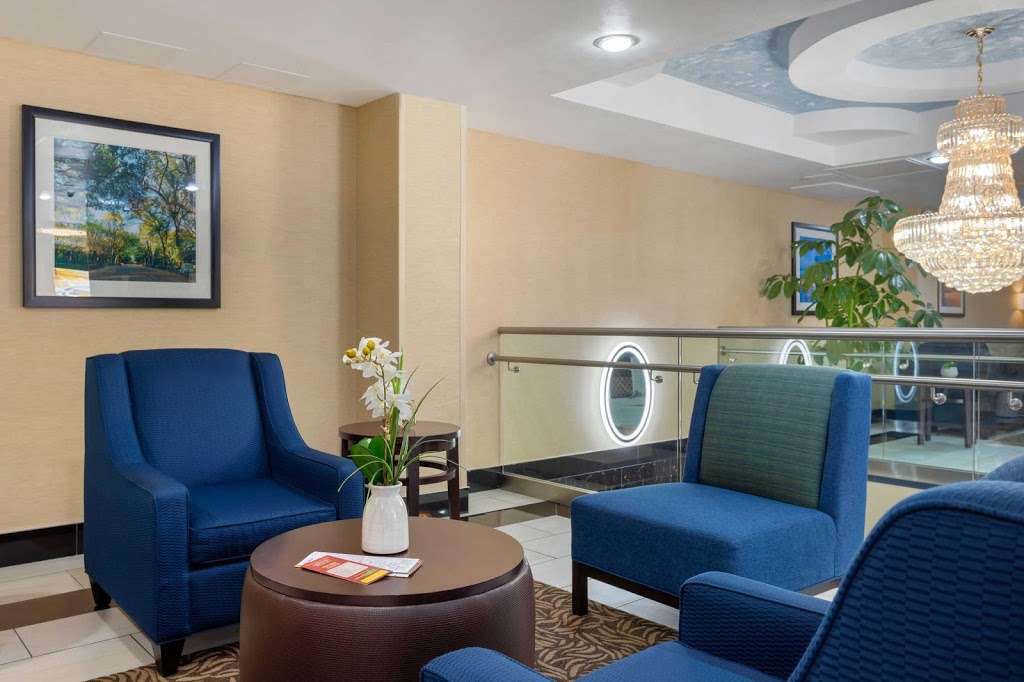 Comfort inn | 144-15 Liberty Ave, Jamaica, NY 11435, USA | Phone: (718) 291-0111