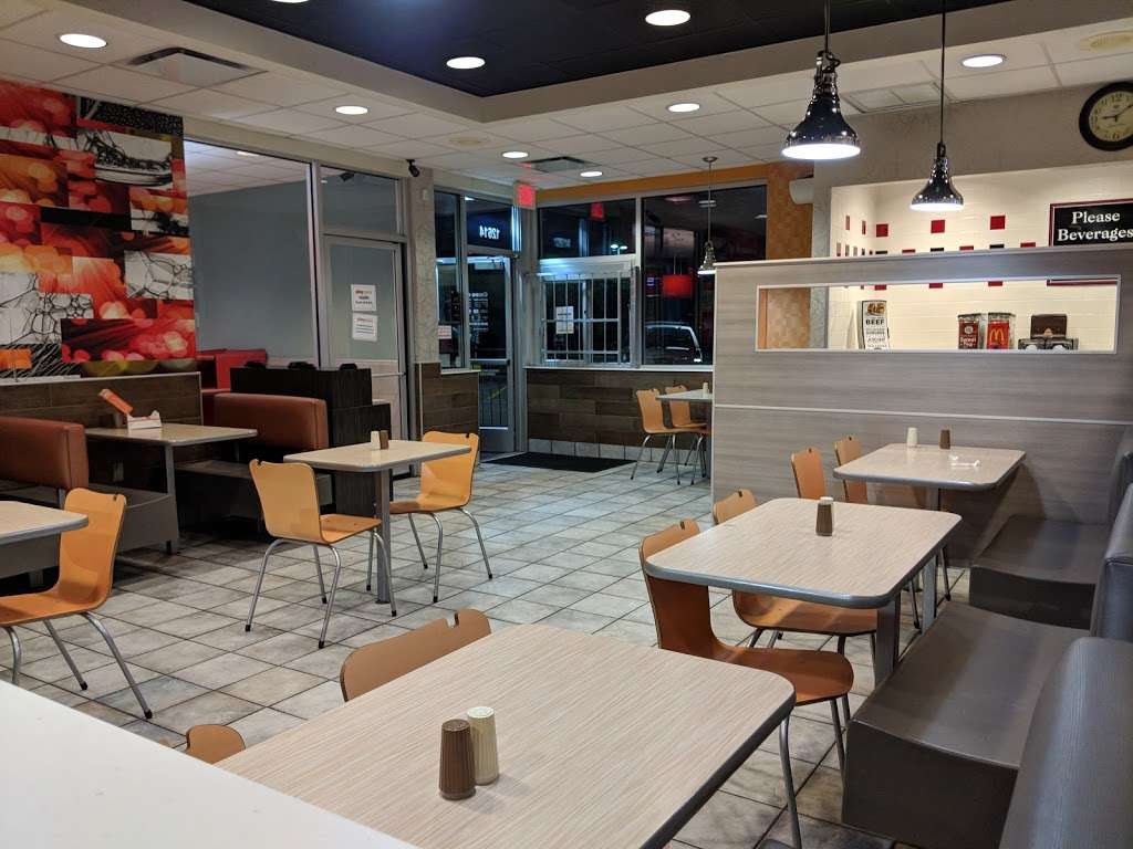 McDonalds | 12614 Tomball Pkwy, Houston, TX 77086, USA | Phone: (281) 272-1045