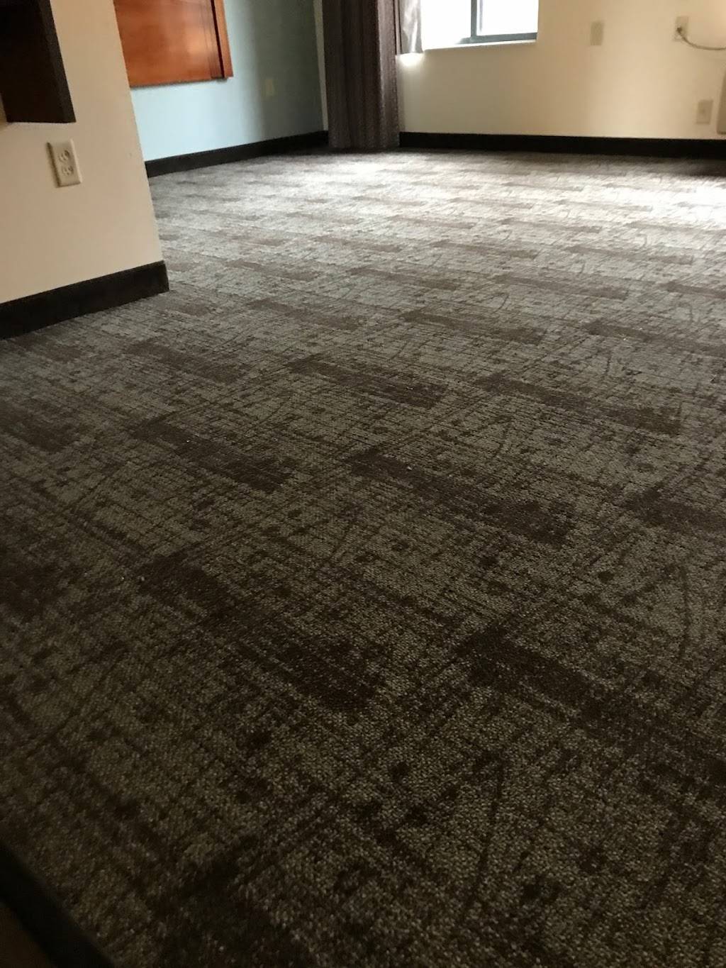 AJ’s Custom Carpet | 613 Christianson Ave, Madison, WI 53714, USA | Phone: (608) 228-7500