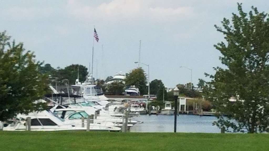 Kent Narrows Public Boat Ramp | 100 Piney Narrows Rd, Chester, MD 21619, USA