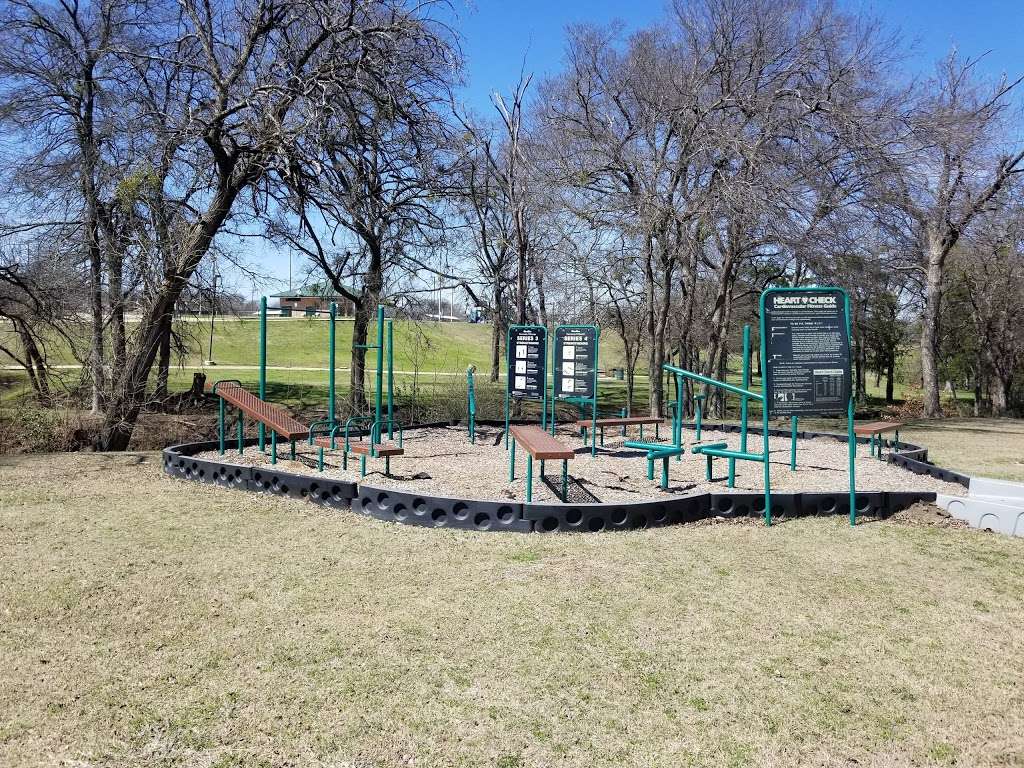 Les Zeiger Park | 400 Eagle Dr, DeSoto, TX 75115, USA | Phone: (972) 230-9650