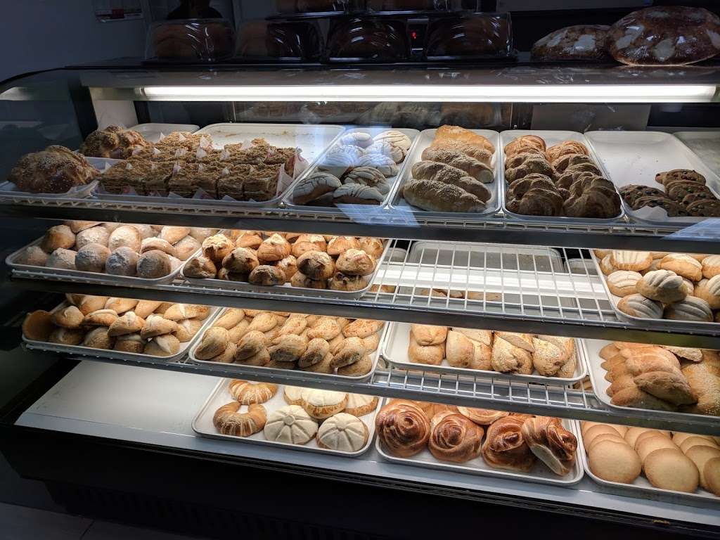 Panaderia Victoria | 3535 Imperial Hwy, Inglewood, CA 90303, USA | Phone: (424) 750-9334