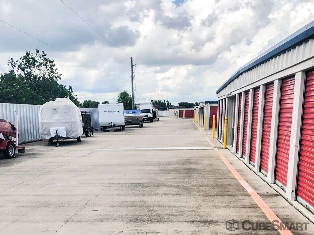 CubeSmart Self Storage | 7705 McHard Rd, Houston, TX 77053, USA | Phone: (281) 438-1818