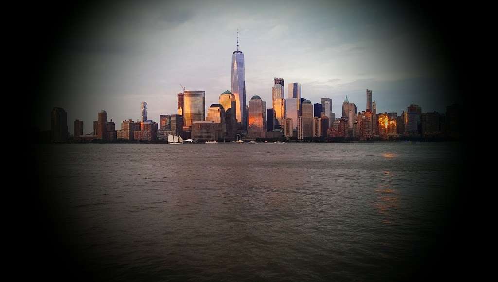 Jersey City 9-11 Memorial | Hudson River Waterfront Walkway, Jersey City, NJ 07302, USA