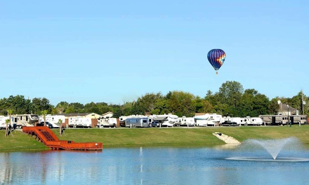 Katy Lake RV Resort | 20222 Morton Rd, Katy, TX 77449, USA | Phone: (281) 492-0044