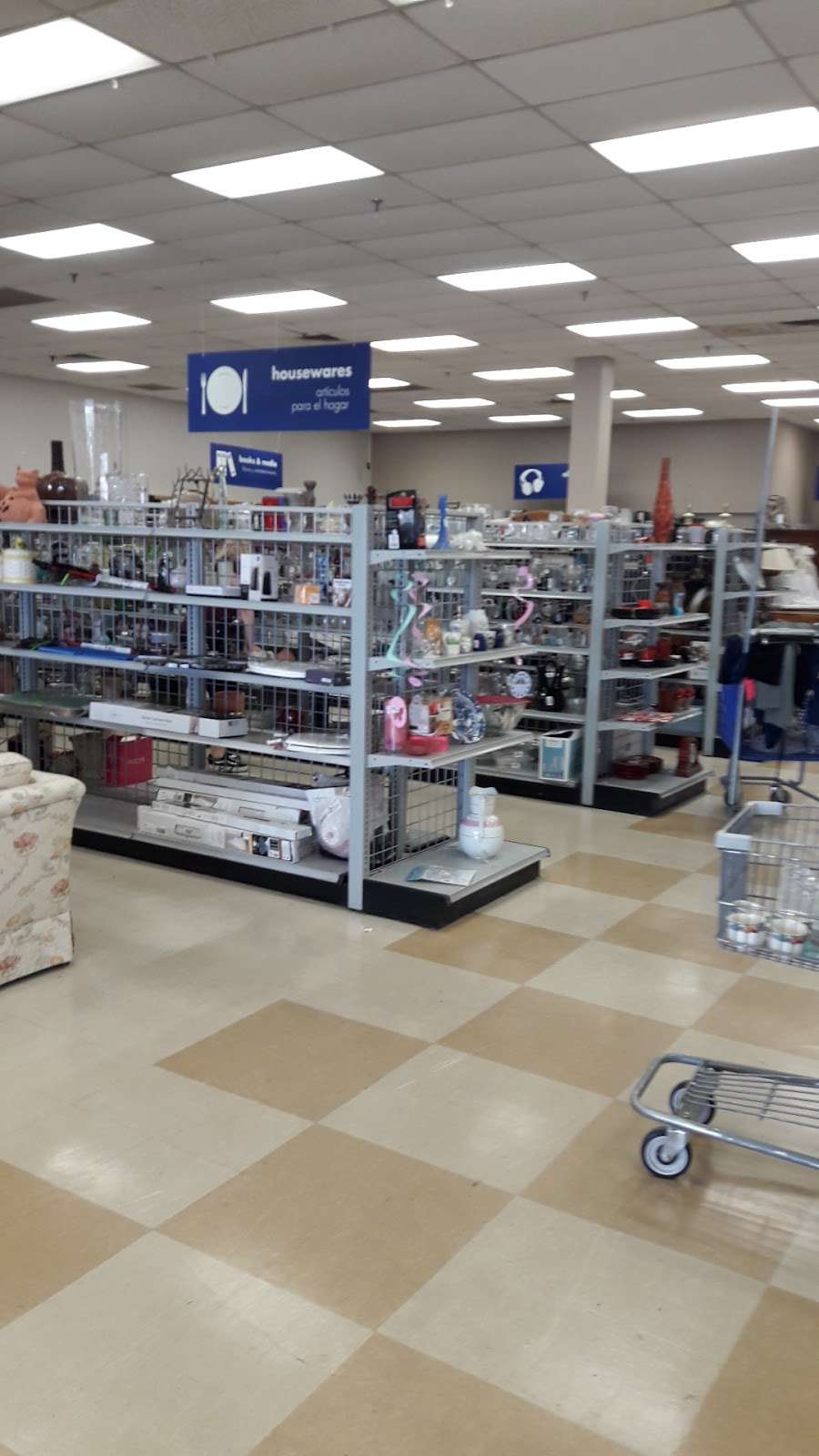 Goodwill Store and Donation Station | 4949 Northwest Loop 410, San Antonio, TX 78229, USA | Phone: (210) 924-8581