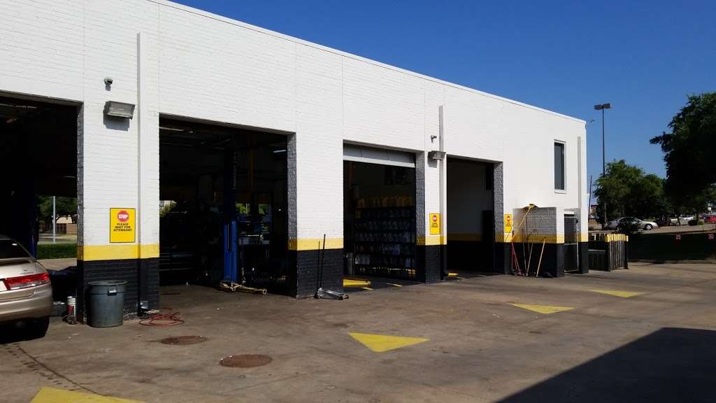 Ten Minute Oil Change | 9511 Clark Rd, Dallas, TX 75249, USA | Phone: (972) 283-9800