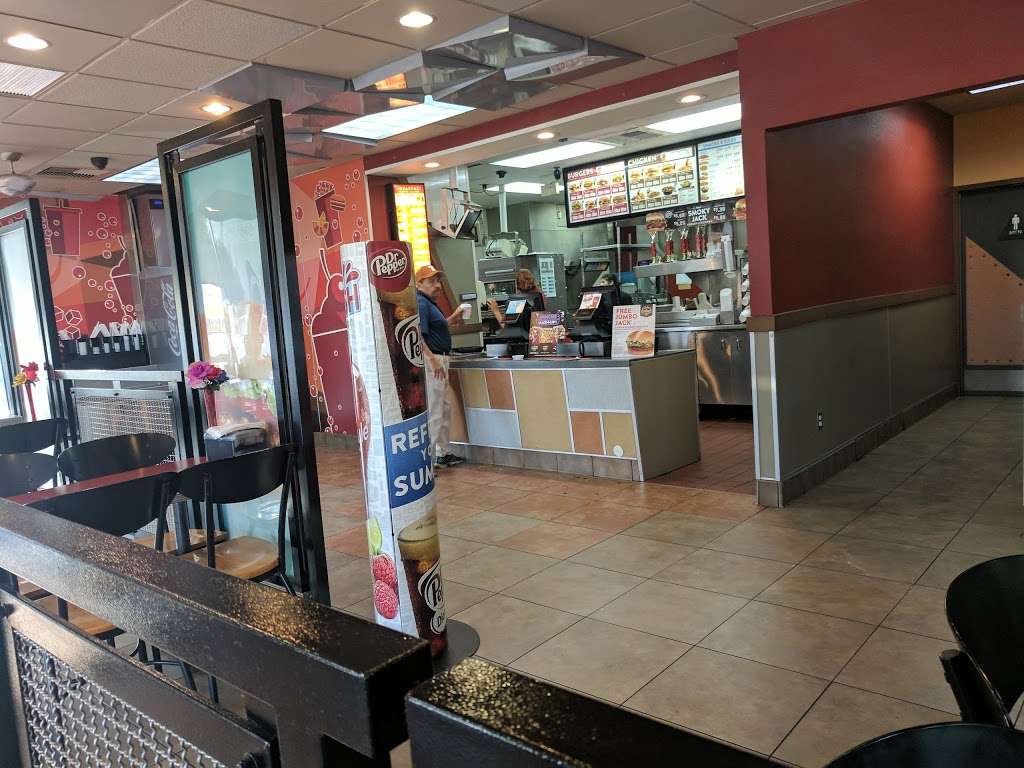 Jack in the Box | 5656 N Eldridge Pkwy, Houston, TX 77041, USA | Phone: (281) 944-5090