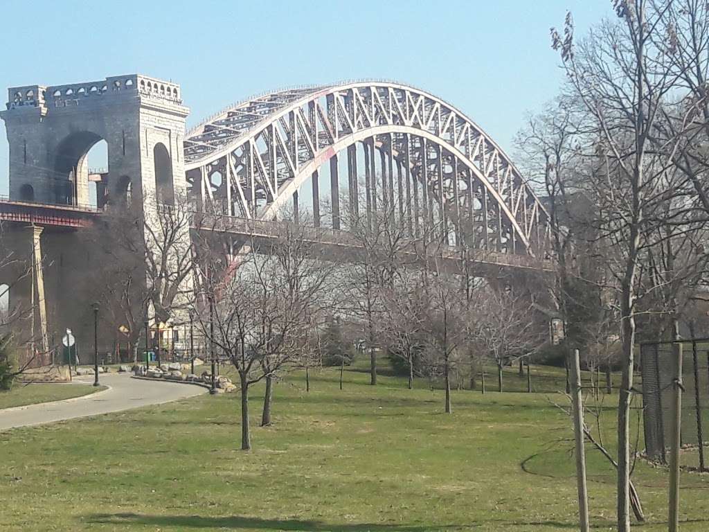 Wards Island Park | East River and Hell Gate, New York, NY 10035, USA | Phone: (212) 639-9675