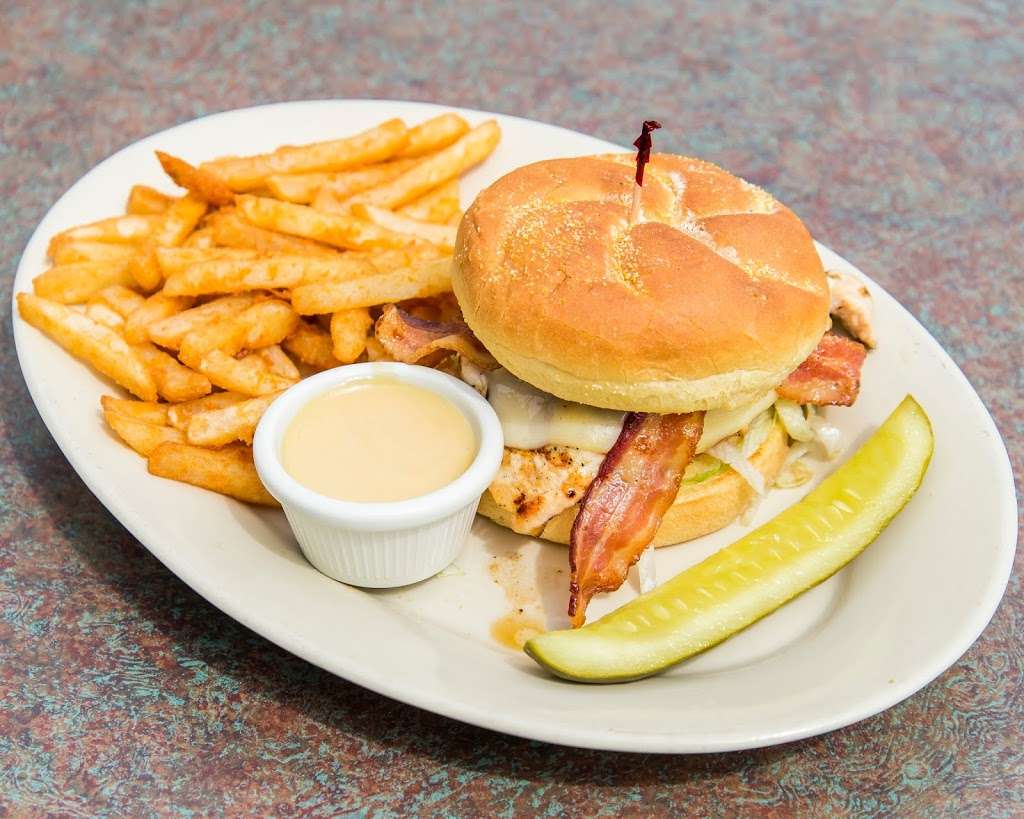 Old Bowie Town Grille | 8604 Chestnut Ave, Bowie, MD 20715, USA | Phone: (301) 464-8800