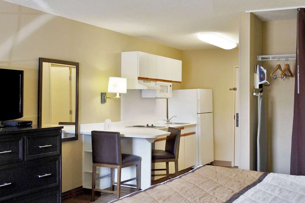 Extended Stay America - San Francisco - San Carlos | 3 Circle Star Way, San Carlos, CA 94070, USA | Phone: (650) 368-2600