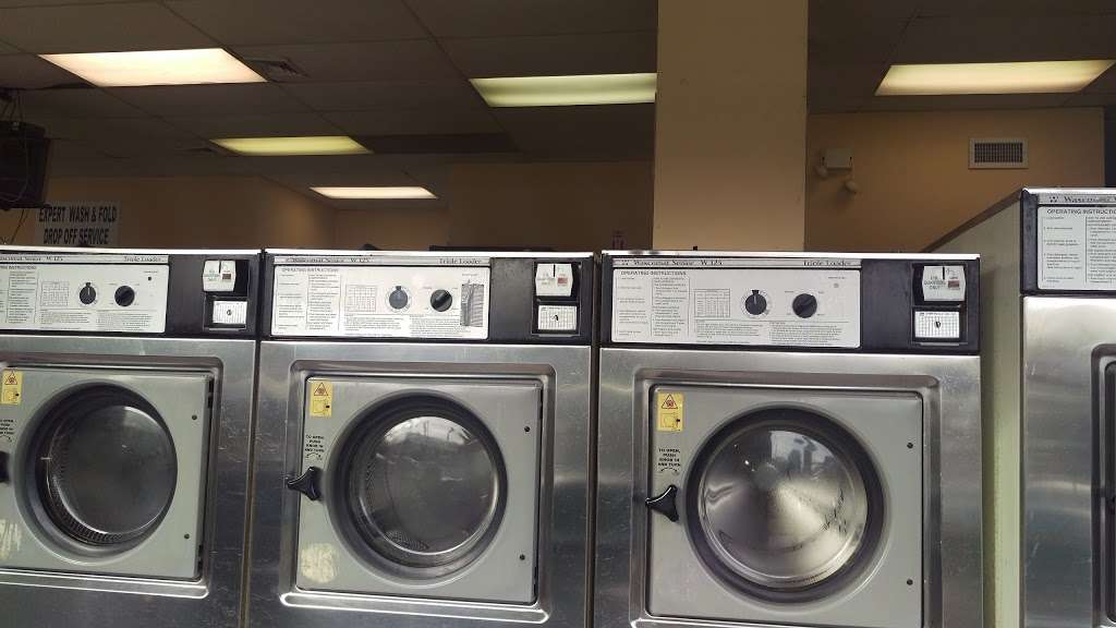 Stop & Wash Laundromat | 24 Union Ave, Wanaque, NJ 07465, USA | Phone: (973) 248-3188