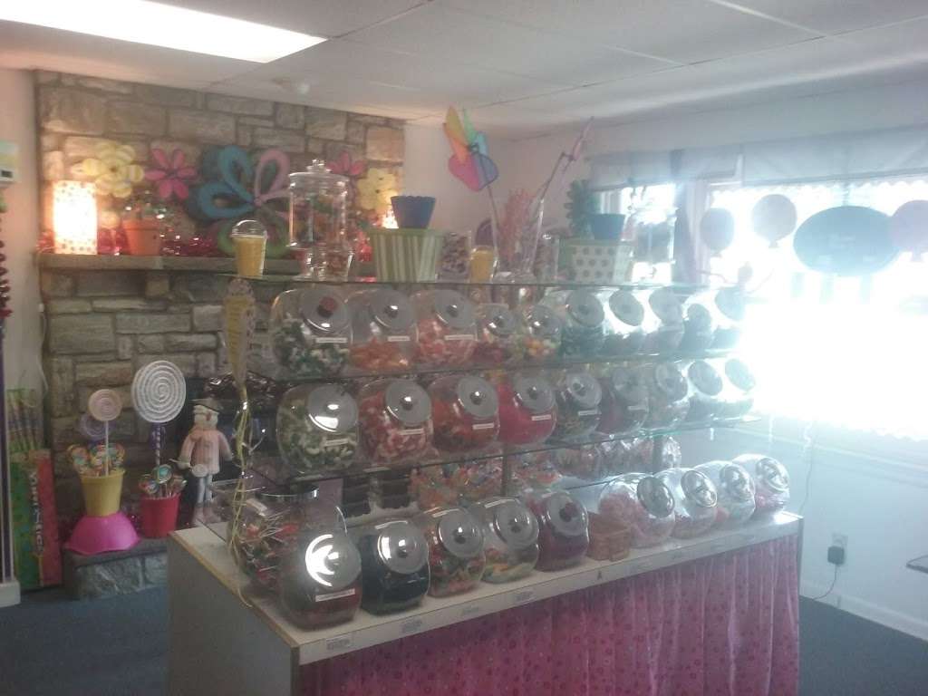 Lollipop Shoppe | 3109 Old Philadelphia Pike, Bird in Hand, PA 17505, USA | Phone: (717) 768-3414