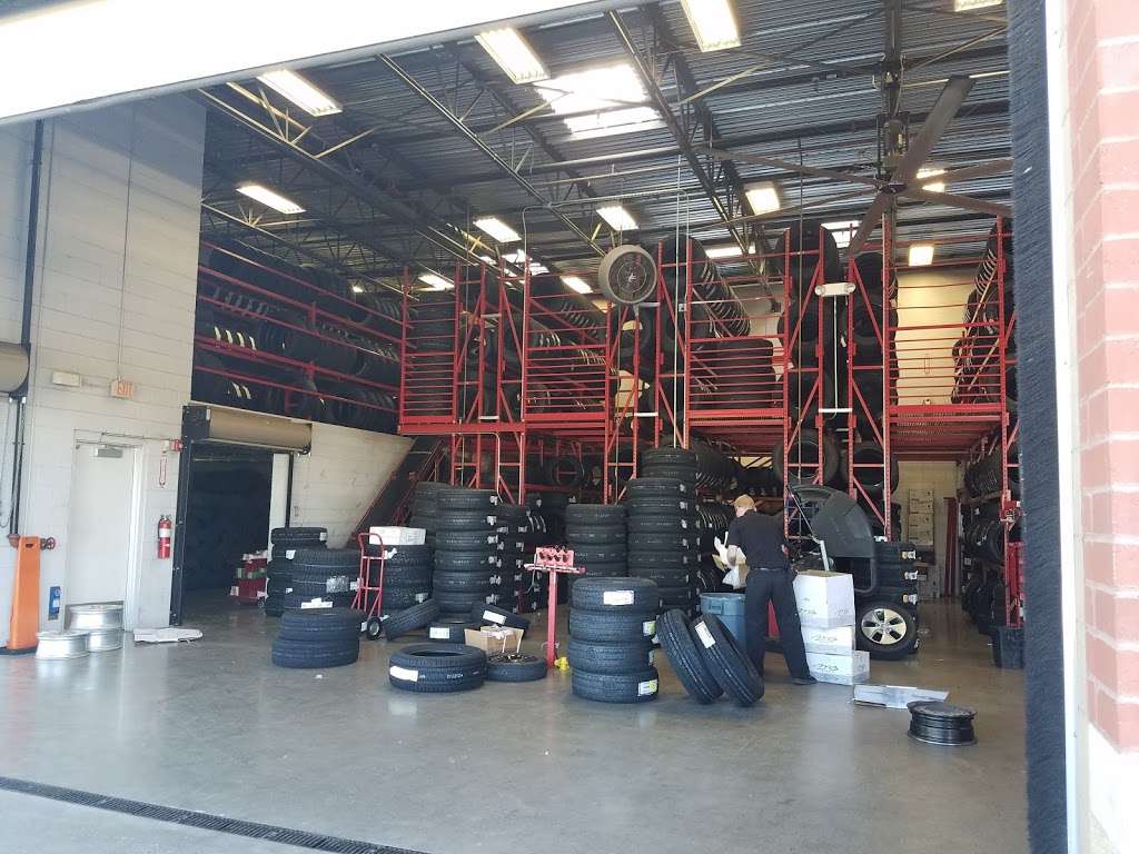 Discount Tire | 5150 Lakeview Pkwy, Rowlett, TX 75088, USA | Phone: (469) 366-0188