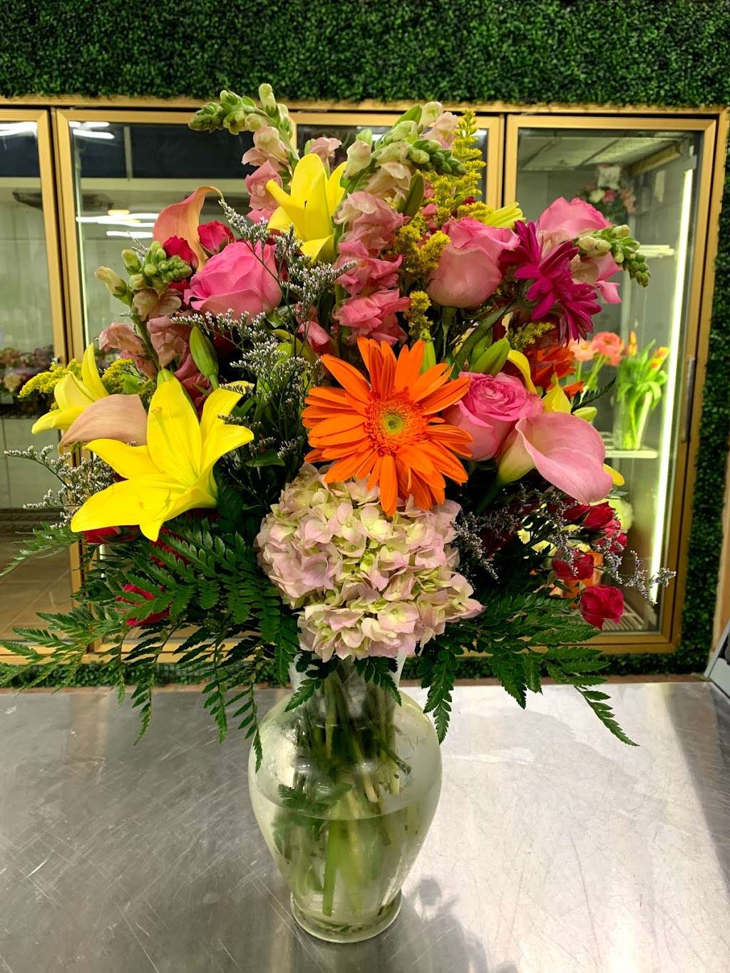 The Flower Bucket | 5742 Darling St, Houston, TX 77007, USA | Phone: (713) 454-7926