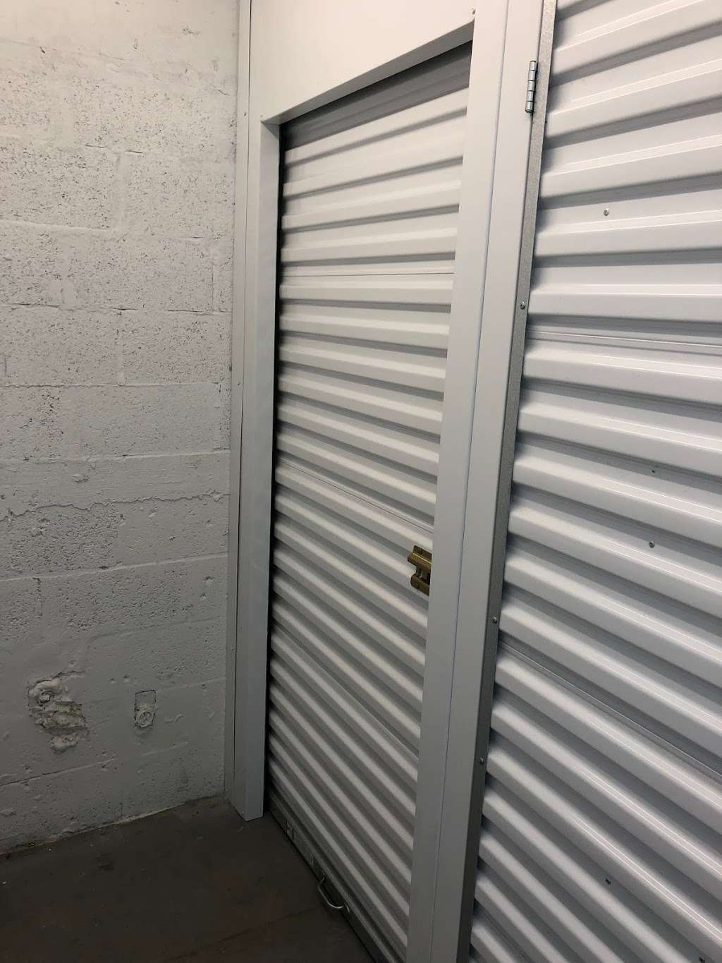 Top Self Storage - 167th St | 5100 NW 167th St, Miami Gardens, FL 33014, USA | Phone: (786) 565-5589