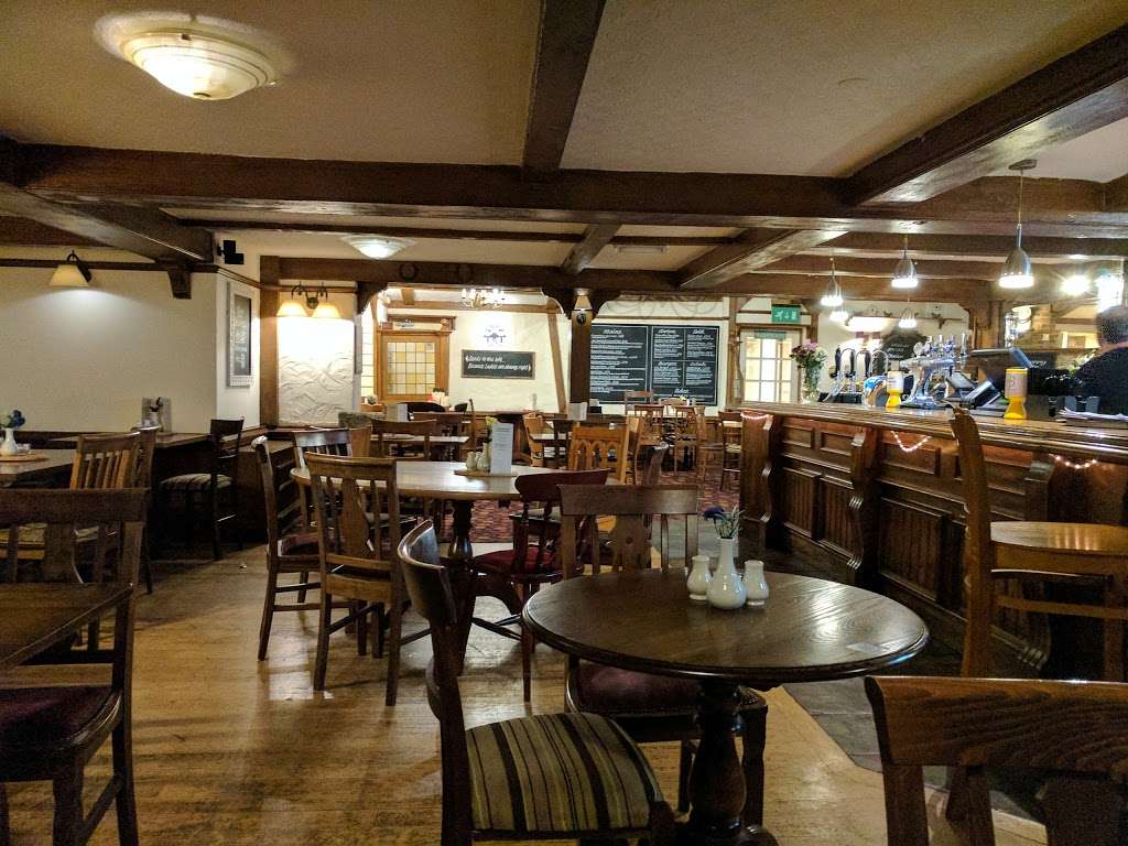 Sun Inn | Common Rd, Nazeing, Waltham Abbey EN9 2DE, UK | Phone: 01992 893257