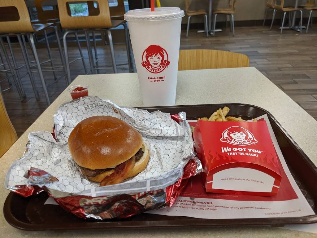 Wendys | 20561 Gibraltar Rd, Brownstown Charter Twp, MI 48183, USA | Phone: (734) 676-1406