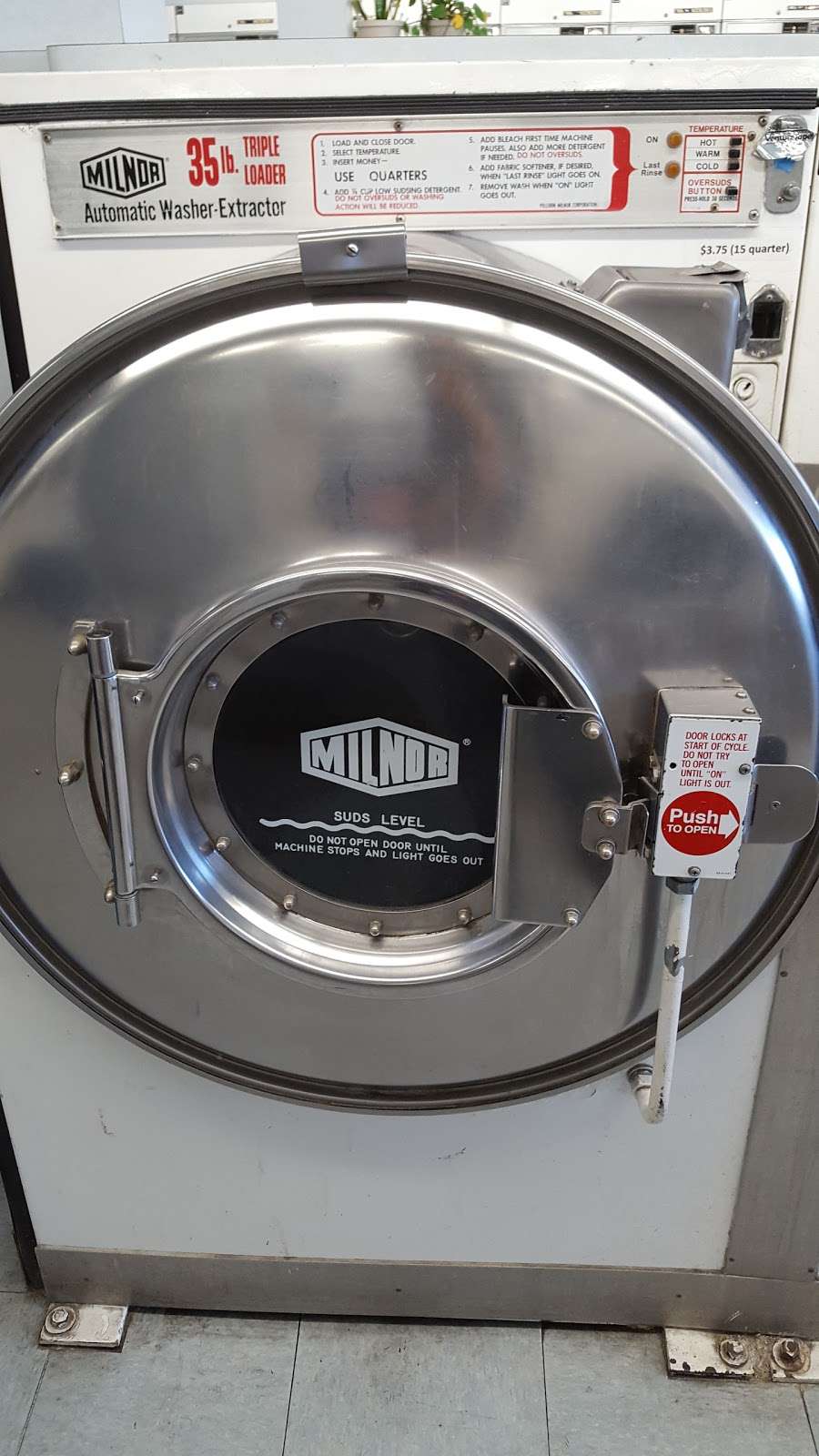 Rosy’s Coin Laundry | 8434 Laurel Canyon Blvd, Sun Valley, CA 91352, USA | Phone: (818) 331-2187