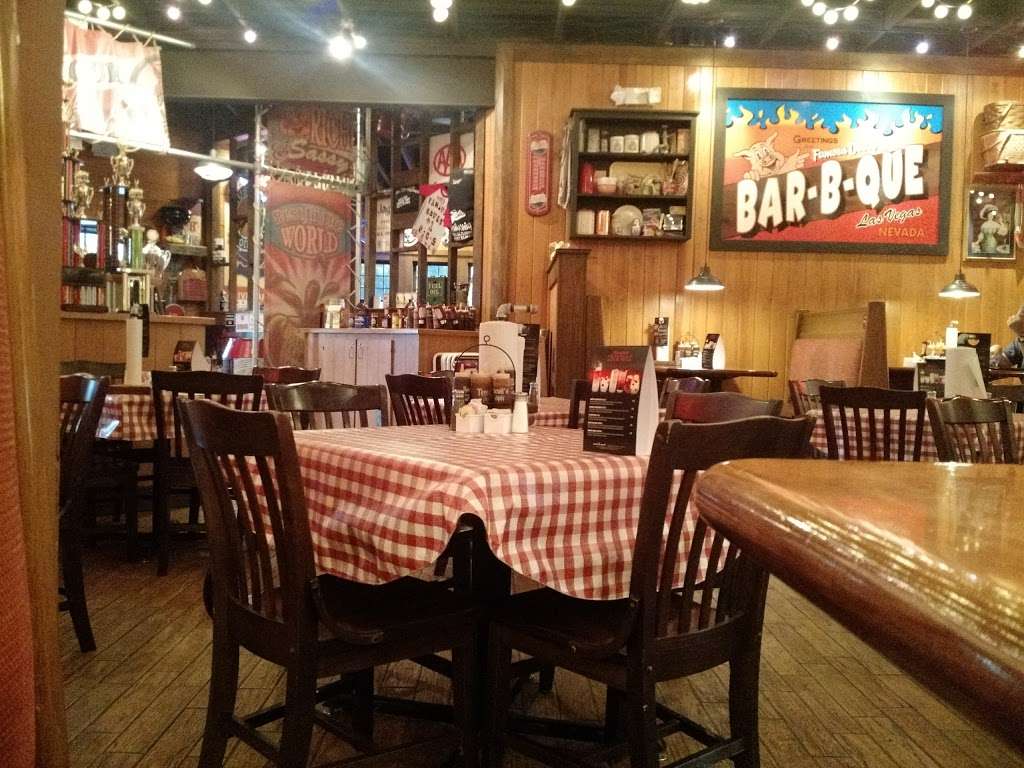 Famous Daves Bar-B-Que | 4390 Blue Diamond Rd, Las Vegas, NV 89139, USA | Phone: (702) 633-7427