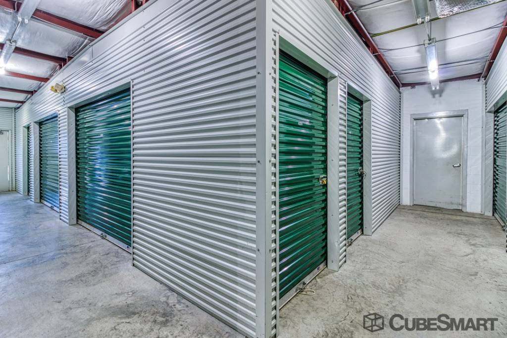 CubeSmart Self Storage | 6137 Miller Store Rd, Norfolk, VA 23502, USA | Phone: (757) 853-2301